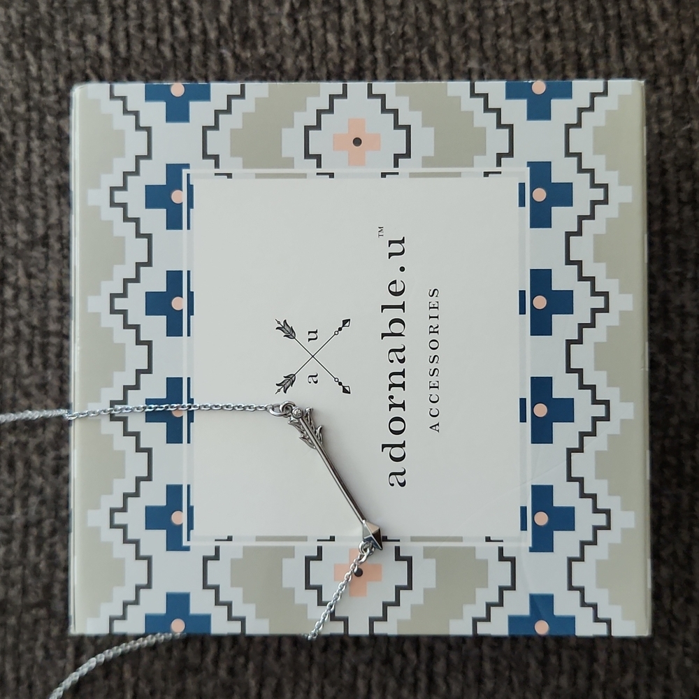 Adornable.u Arrow Necklace